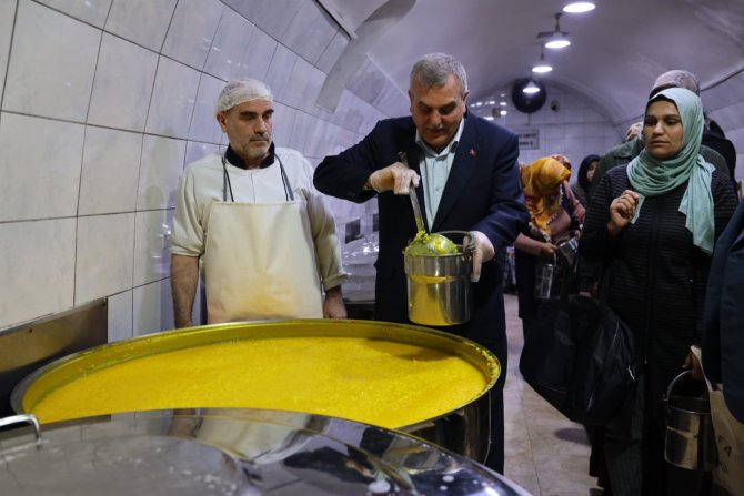 Beyazgül, Şanlıurfa Aşevi Derneği’ni Ziyaret Etti