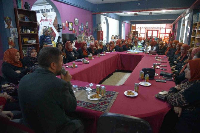 Sındırgı’da Kursiyerlere Katılım Belgeleri Verildi