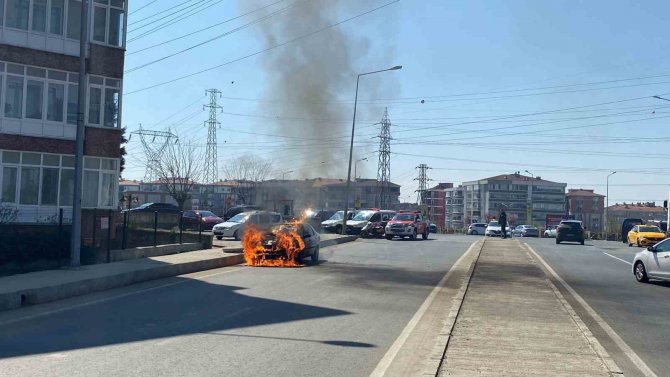Yeni Aldığı Araba 10 Dakika Sonra Alev Topuna Döndü, Hayatının Şokunu Yaşadı