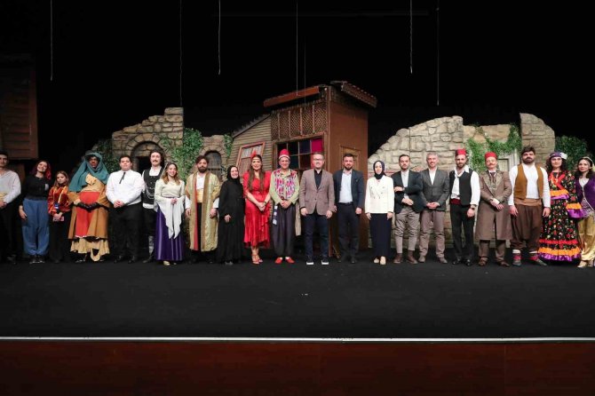 Başakşehir Tiyatro Akademisi’ndeki Genç Yetenekler En Seçkin 231 Oyunu, 120 Bin 990 Sanatseverle Buluşturdu