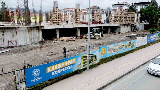 İ̇lkadım Spor Kompleksi Yükseliyor