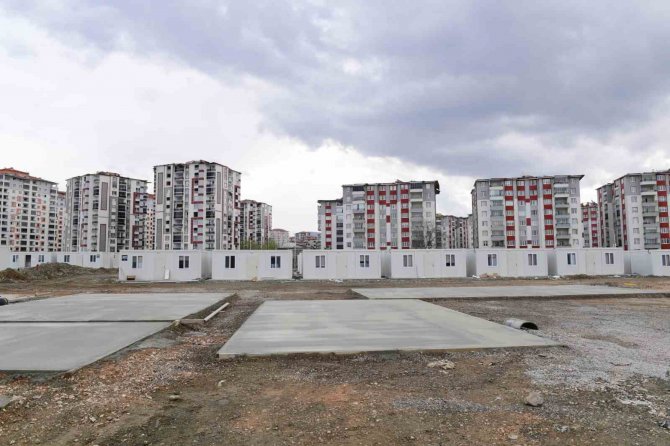 Yeşilyurt’ta Konteyner Çalışmaları Sürüyor