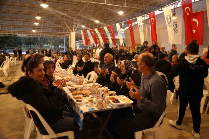 Yunan Aşçılardan Bodrum’da İftar Yemeği