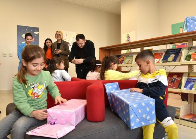 Kütüphane Haftası Depremzede Çocuklarla Kutlandı