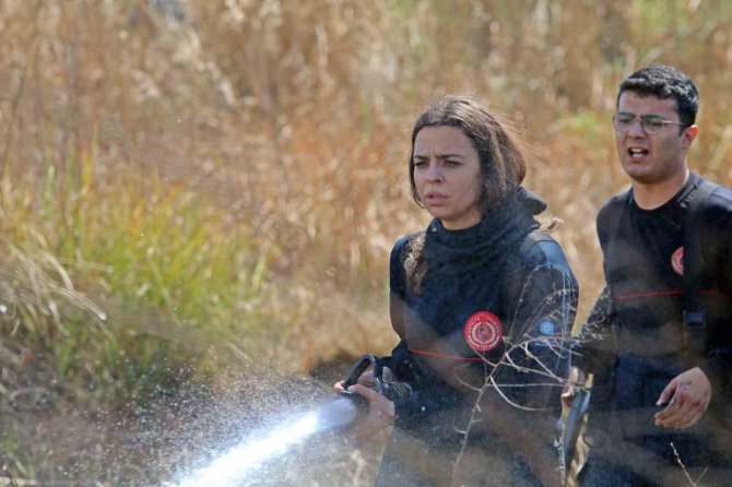 Hem Oruca Hem Yangını Söndürmeye ’Niyetliler’