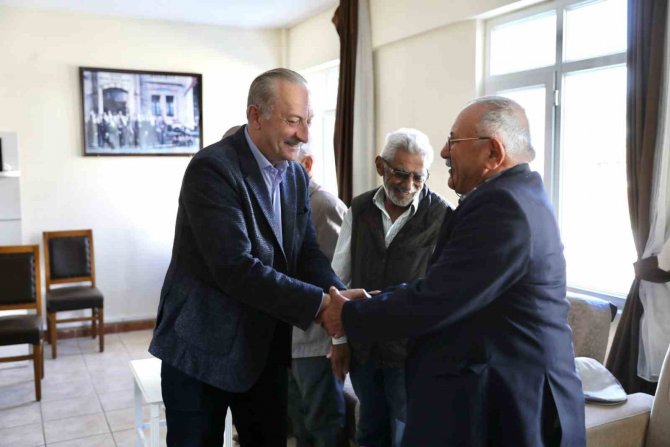 Başkan Atabay, Huzurevi’nde Yaşlılar İle Bir Araya Geldi