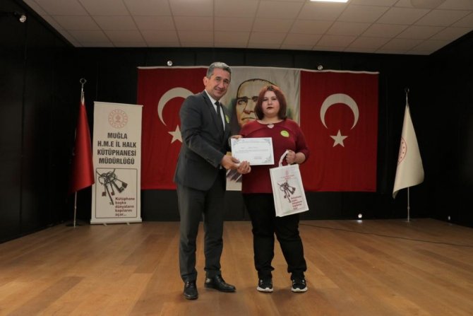 En Çok Kitap Okuyan Öğrenciler Ödüllendirildi