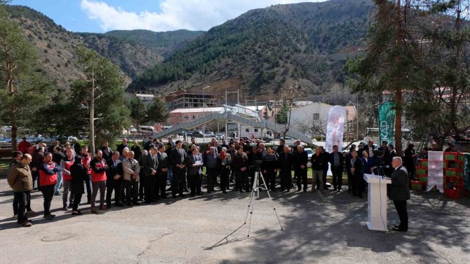 Gümüşhane’de Üreticilere Yem Bitkisi, Fidan Ve Kırkım Makinesi Dağıtımı Gerçekleştirildi