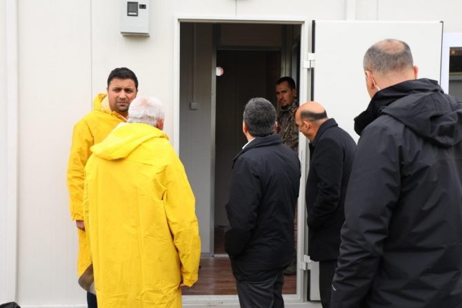 Üretilen Konteynerler Deprem Bölgelerine Gönderiliyor