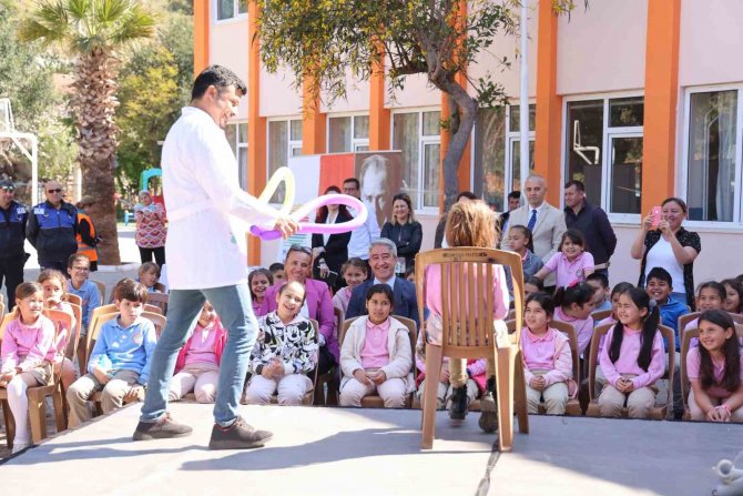 Marmaris’te 9 Okulda Bin 361 Çocuk Eğlenceli Bilimle Tanıştı