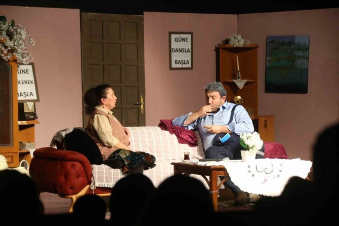 Merkezefendi Kent Tiyatrosu 3 Yaşında