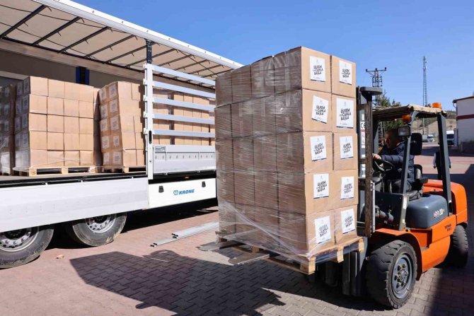 Nevşehir’den Hatay’a 4 Bin Gıda Kolisi Gönderildi