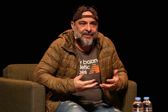 Nilüfer’de Dünya Tiyatro Günü’nde Felaketlerin Sanata Yansımasını Konuştular