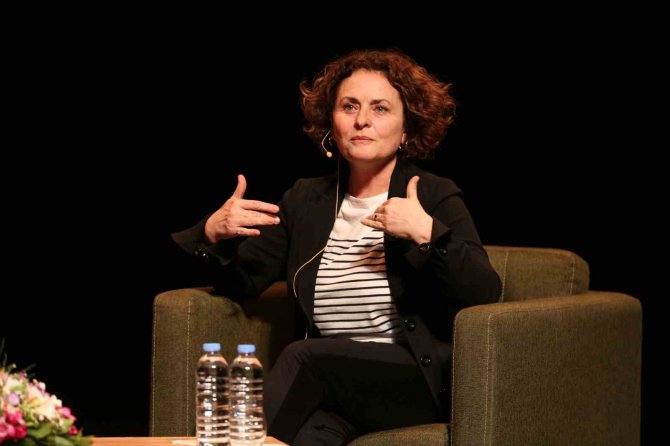 Nilüfer’de Dünya Tiyatro Günü’nde Felaketlerin Sanata Yansımasını Konuştular