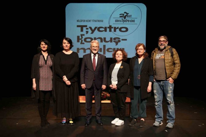 Nilüfer’de Dünya Tiyatro Günü’nde Felaketlerin Sanata Yansımasını Konuştular
