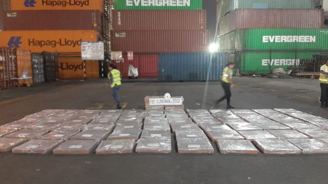 Peru’da Türkiye’ye Gönderilmek İçin Hazırlanan 2.3 Ton Kokain Ele Geçirildi