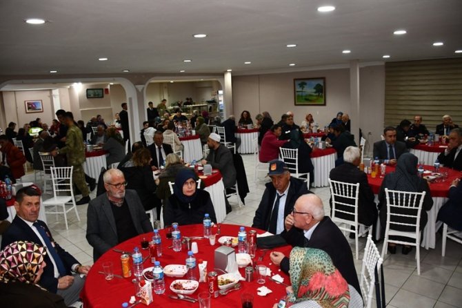Ramazan Ayında Şehit Aileleri, Gaziler Ve Depremzedeler Unutulmuyor