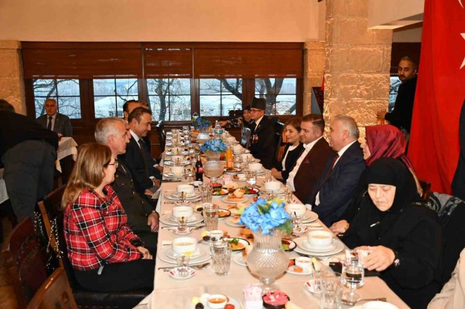 Ramazan Ayında Şehit Aileleri, Gaziler Ve Depremzedeler Unutulmuyor