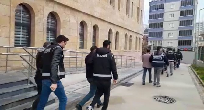 Şırnak’ta Yolsuzluk Operasyonu: 8 Gözaltı