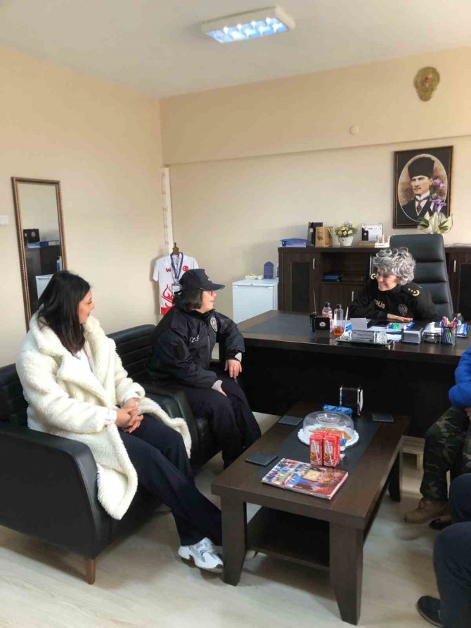 Tokat Emniyeti’nden Down Sendromlu Funda’ya Büyük Jest