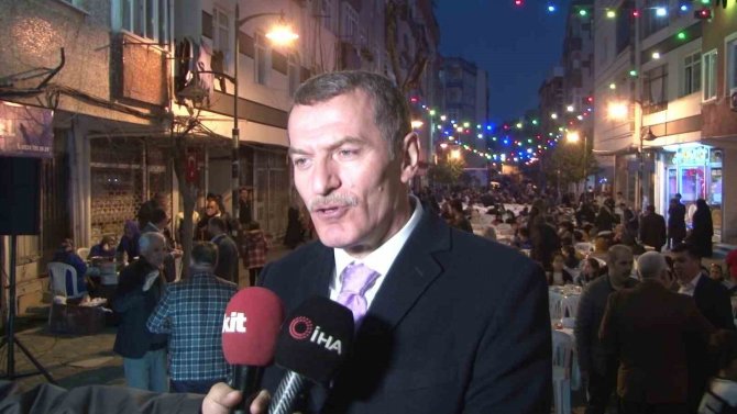 Zeytinburnulular Sokak İftarında Bir Araya Geldi