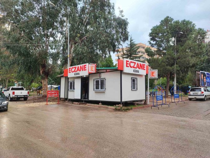 Parka Konteyner Kurup Eczanesini Açtı