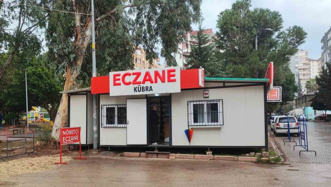 Parka Konteyner Kurup Eczanesini Açtı