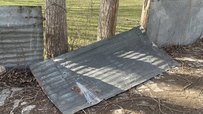 Ağrı’da Şiddetli Fırtına Çatı Ve Tabelaları Yerinden Söktü