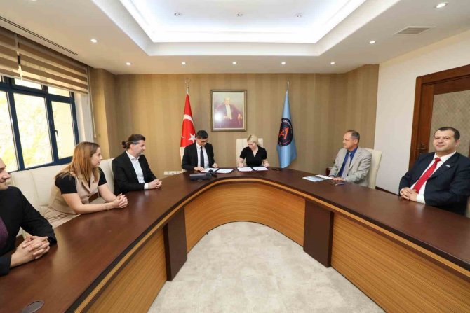 Akdeniz Üniversitesi İle Antgi̇ad Arasında İş Yeri Eğitimleri İçin İş Birliği