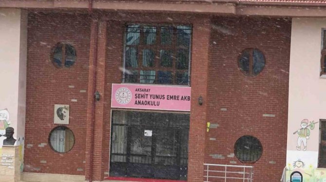 Aksaray’da Rüzgar Ve Kar Yağışı Etkili Oluyor