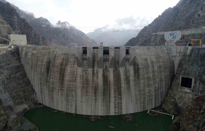 Yusufeli Barajı’nda Su Seviyesi 90 Metreyi Aştı