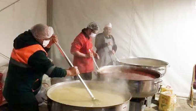 Ataşehir Belediyesi Ramazan Ayı’nda Da Depremzedelerin Yanında