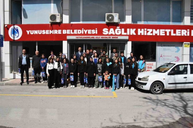 Yunusemre Belediyesinden Barbaroslu Öğrencilere Eğitim Koçluğu