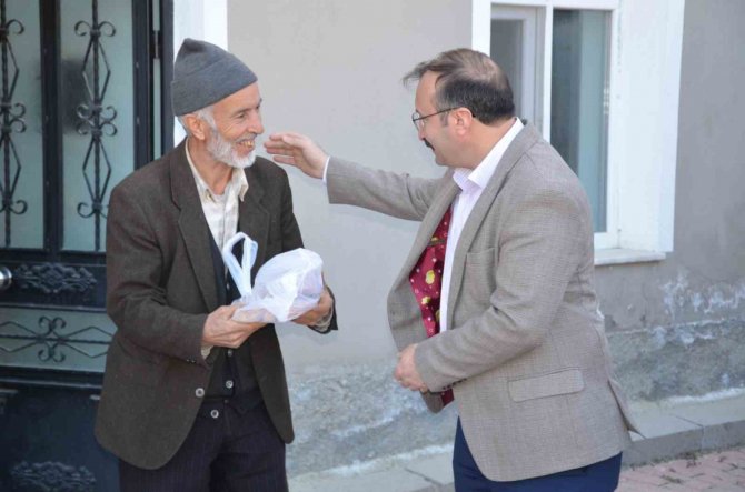Başkan Doğan, Ramazan’ın Coşkusu Ve Maneviyatını Vatandaşlarla Birlikte Yaşıyor