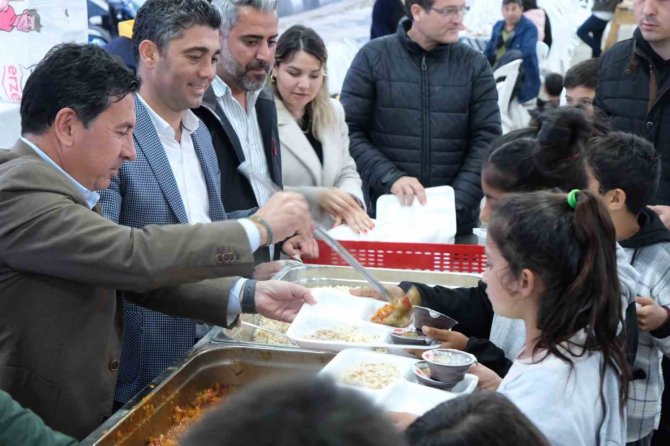 Bodrum’da Yüzlerce Kişi İftarda Buluştu