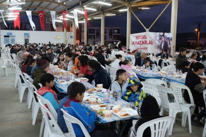 Bodrum’da Yüzlerce Kişi İftarda Buluştu