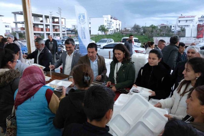 Bodrum’da Yüzlerce Kişi İftarda Buluştu