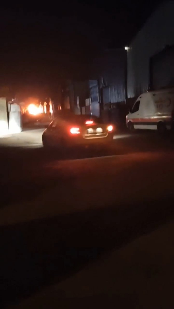 Bursa’da Geri Dönüşüm Deposunda Korkutan Yangın