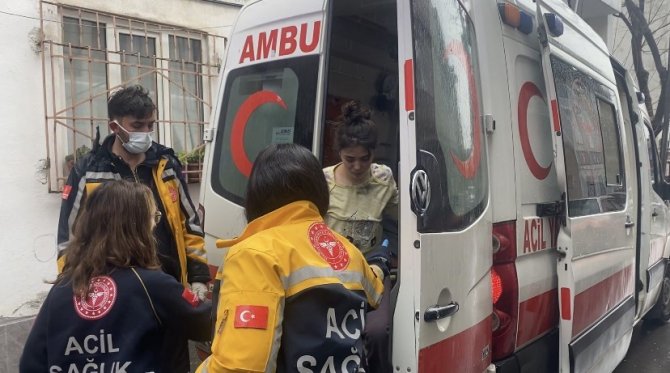 Bursa’da Korkutan Yangın: Yatalak Nine Ve Torunu Evden Son Anda Çıkartıldı