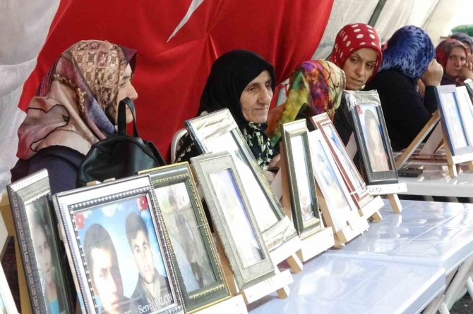 Yıllardır Oğlunu Bekleyen Babadan Evladına ’Teslim Ol’ Çağrısı