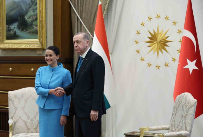 Cumhurbaşkanı Erdoğan, Macaristan Cumhurbaşkanı Novak’ı Resmi Törenle Karşıladı