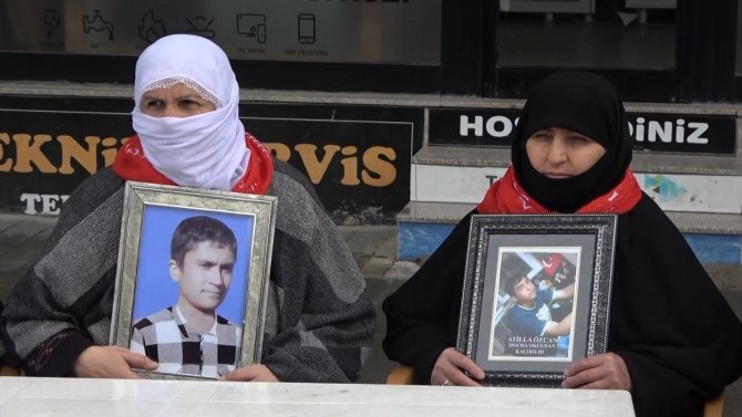Aileler Fırtınaya Rağmen Eylemlerine Devam Etti