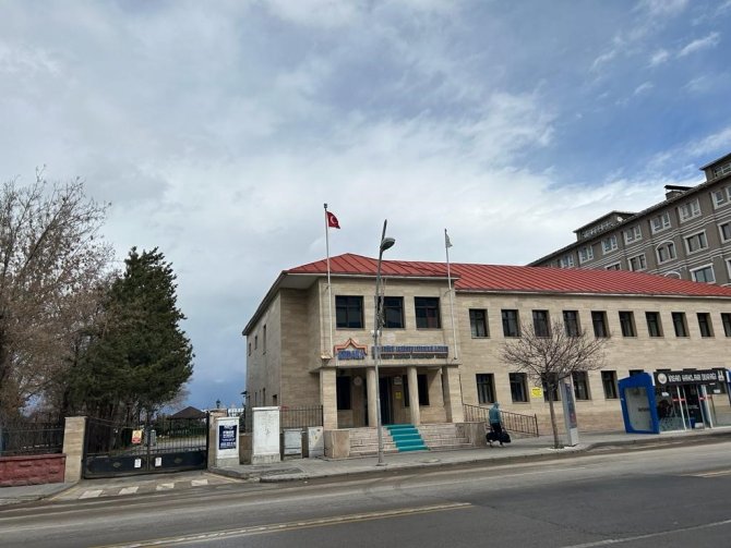 Erzurum’da Rüzgâr Ve Fırtına Etkili Oluyor