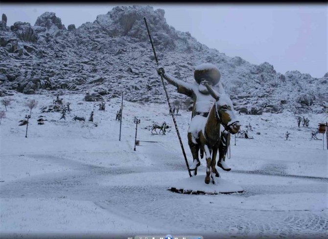 Sivrihisar İlçesinde Kartpostallık Kar Manzaraları