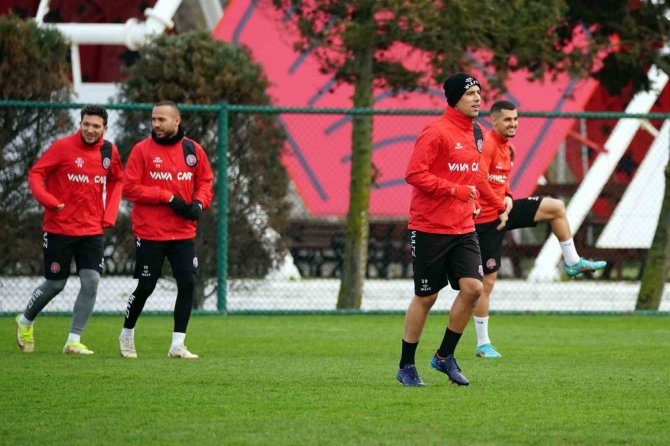 Fatih Karagümrük, İ̇stanbulspor Maçı Hazırlıklarını Sürdürdü