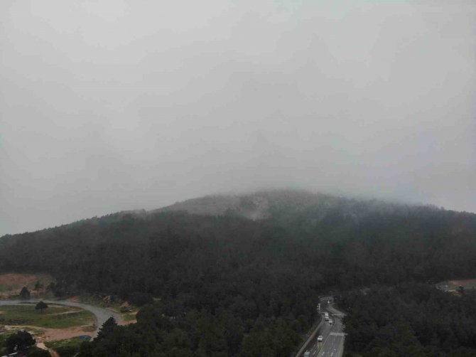 Ramazan Ayında İ̇stanbul’a Kar Yağdı