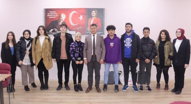 Üniversite Sınavına Hazırlanan Depremzede Öğrencilere Kitap Desteği