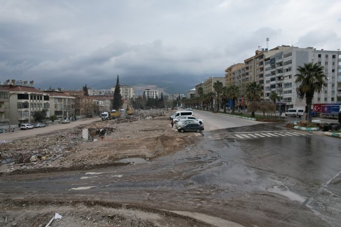 3 Yıl Önce Uyarmıştı, İşaret Ettiği Binaların Tamamı Yıkıldı