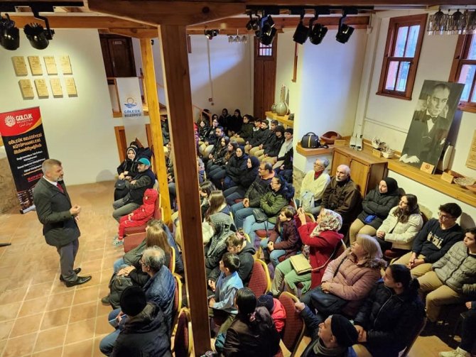 Gölcük’te Kitap Tutkunları Ödüllendirildi