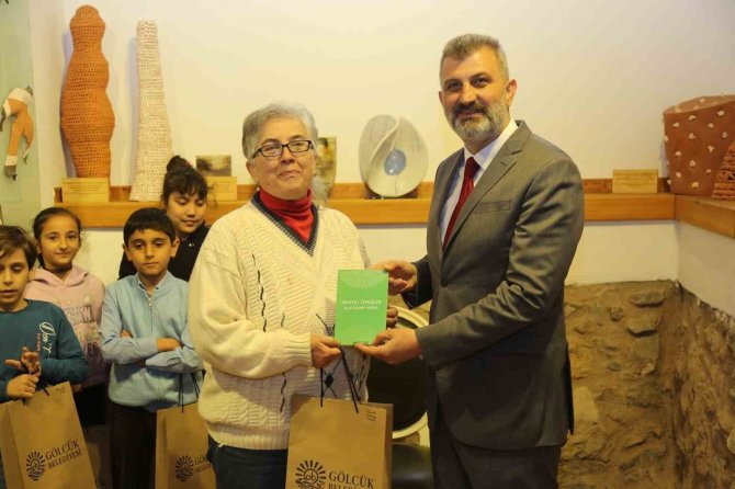 Gölcük’te Kitap Tutkunları Ödüllendirildi